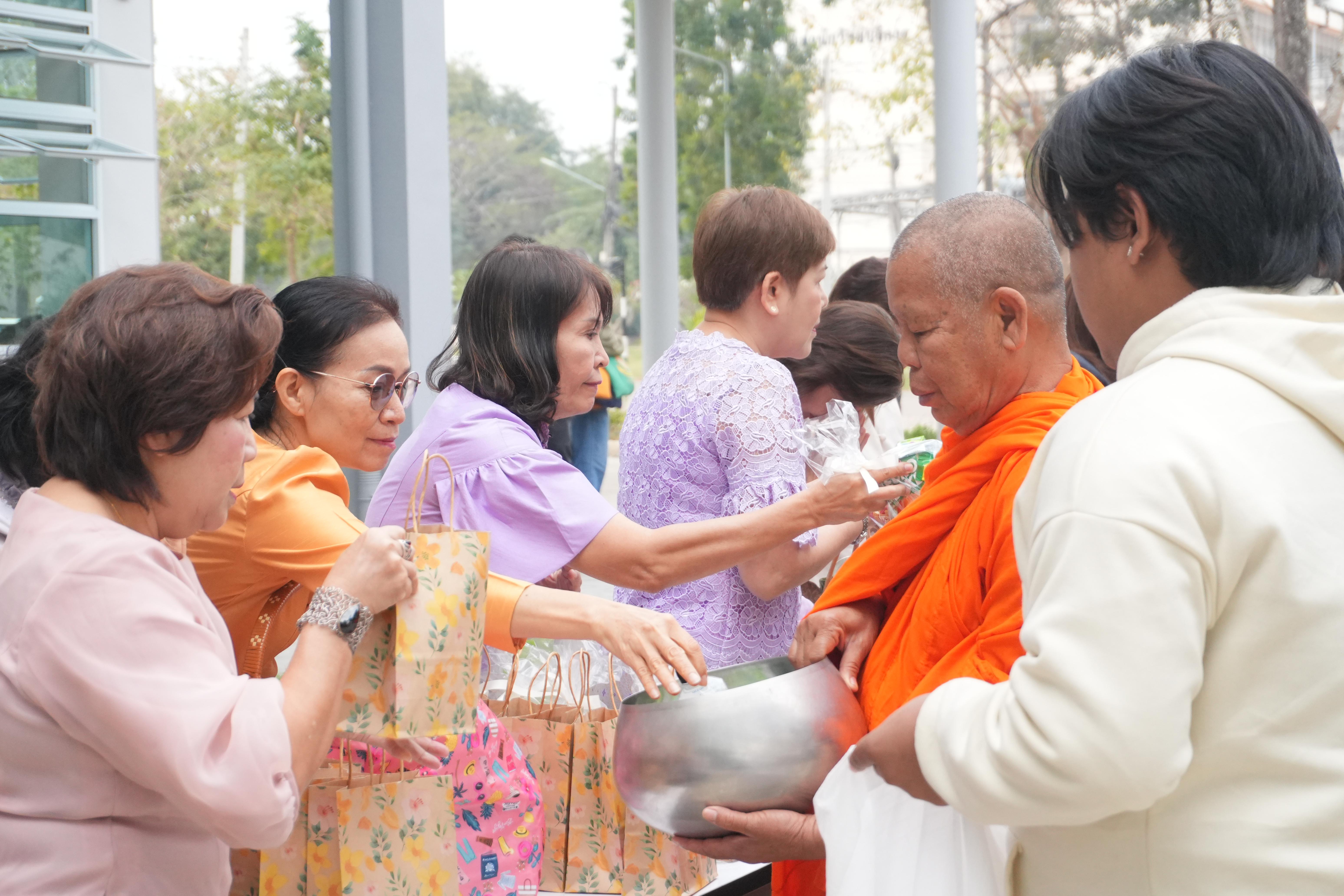 21. ทำบุญวันขึ้นปีใหม่และวันครบรอบก่อตั้งคณะพยาบาลศาสตร์