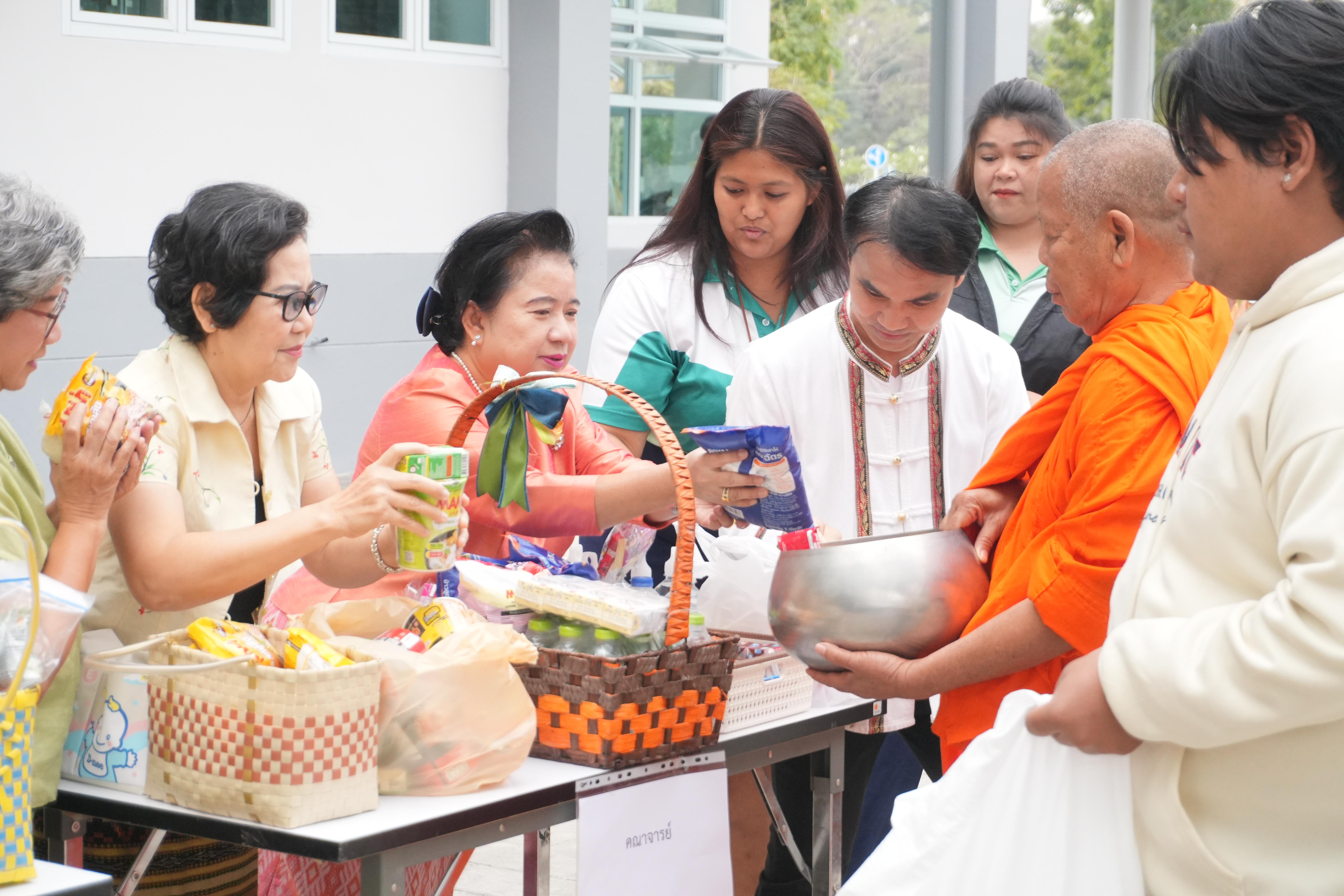 23. ทำบุญวันขึ้นปีใหม่และวันครบรอบก่อตั้งคณะพยาบาลศาสตร์