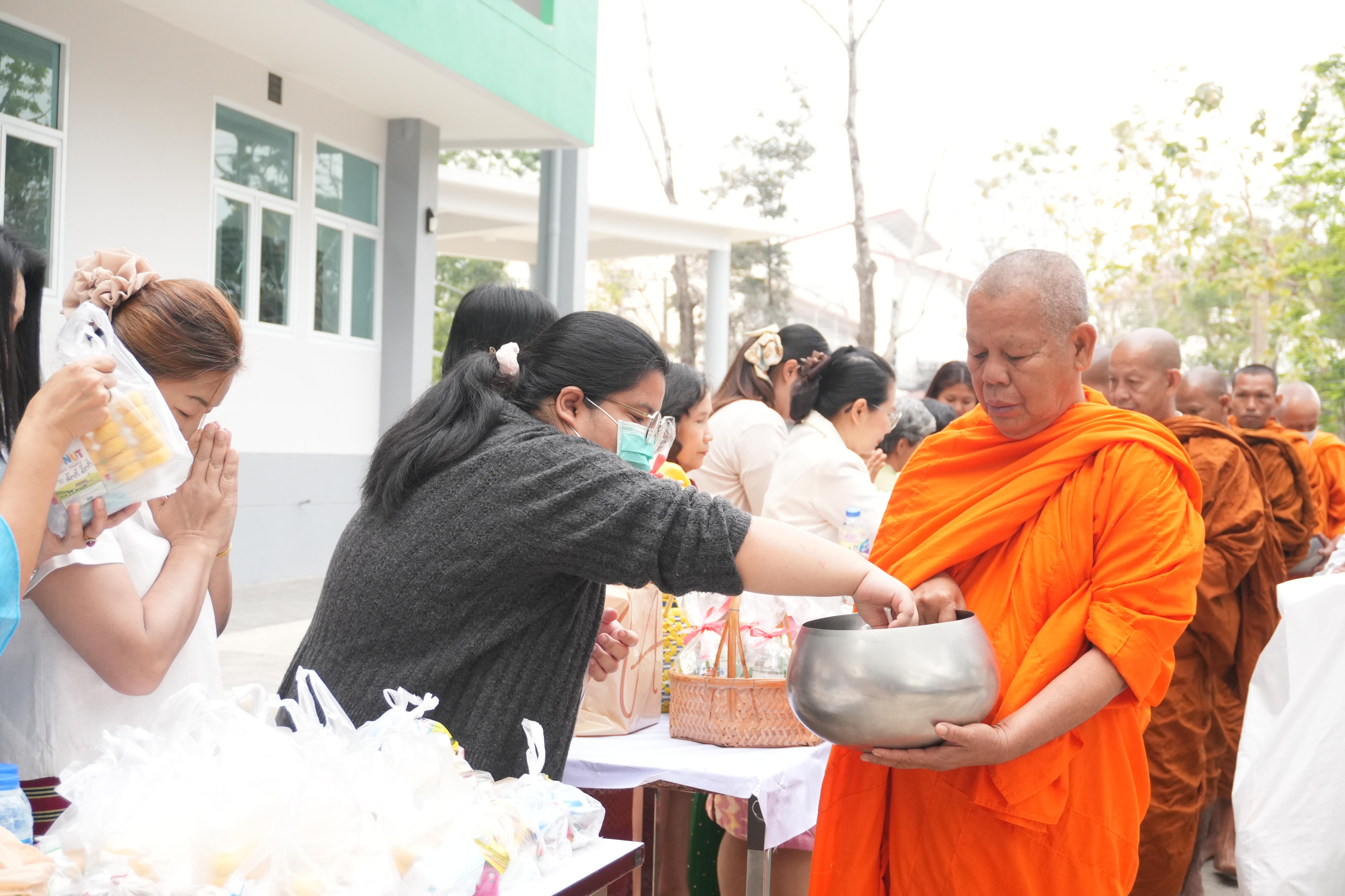 28. ทำบุญวันขึ้นปีใหม่และวันครบรอบก่อตั้งคณะพยาบาลศาสตร์