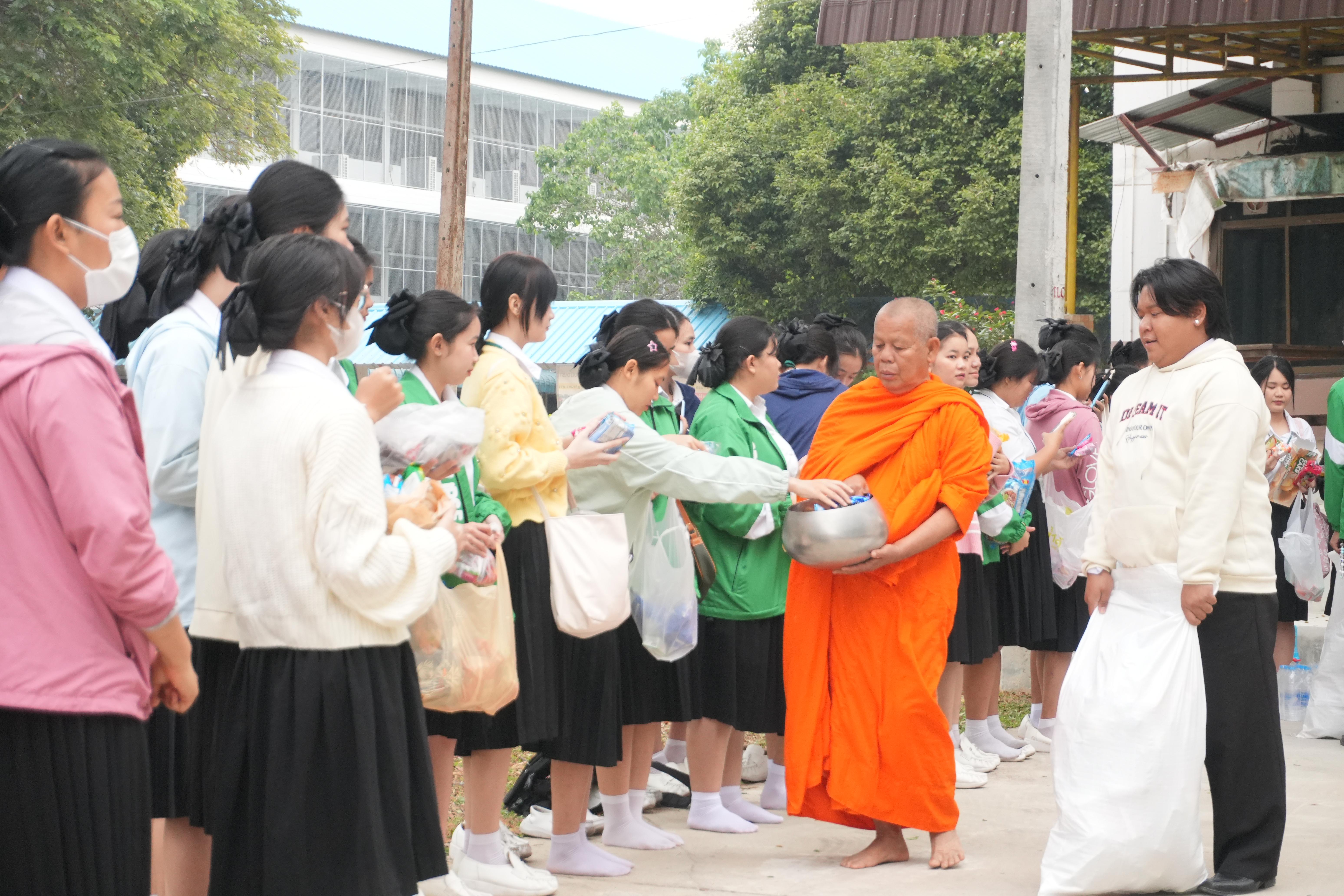 32. ทำบุญวันขึ้นปีใหม่และวันครบรอบก่อตั้งคณะพยาบาลศาสตร์