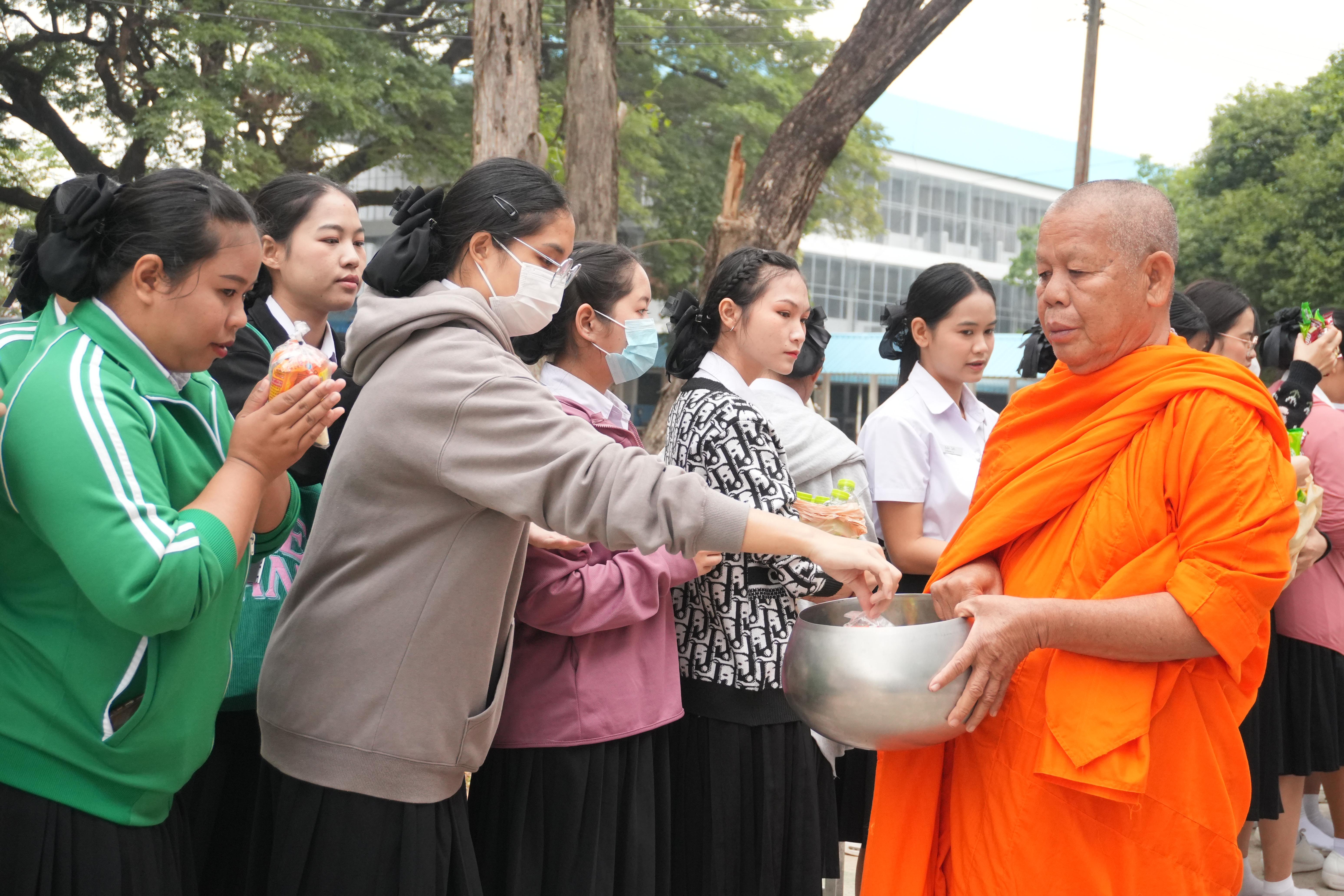 33. ทำบุญวันขึ้นปีใหม่และวันครบรอบก่อตั้งคณะพยาบาลศาสตร์