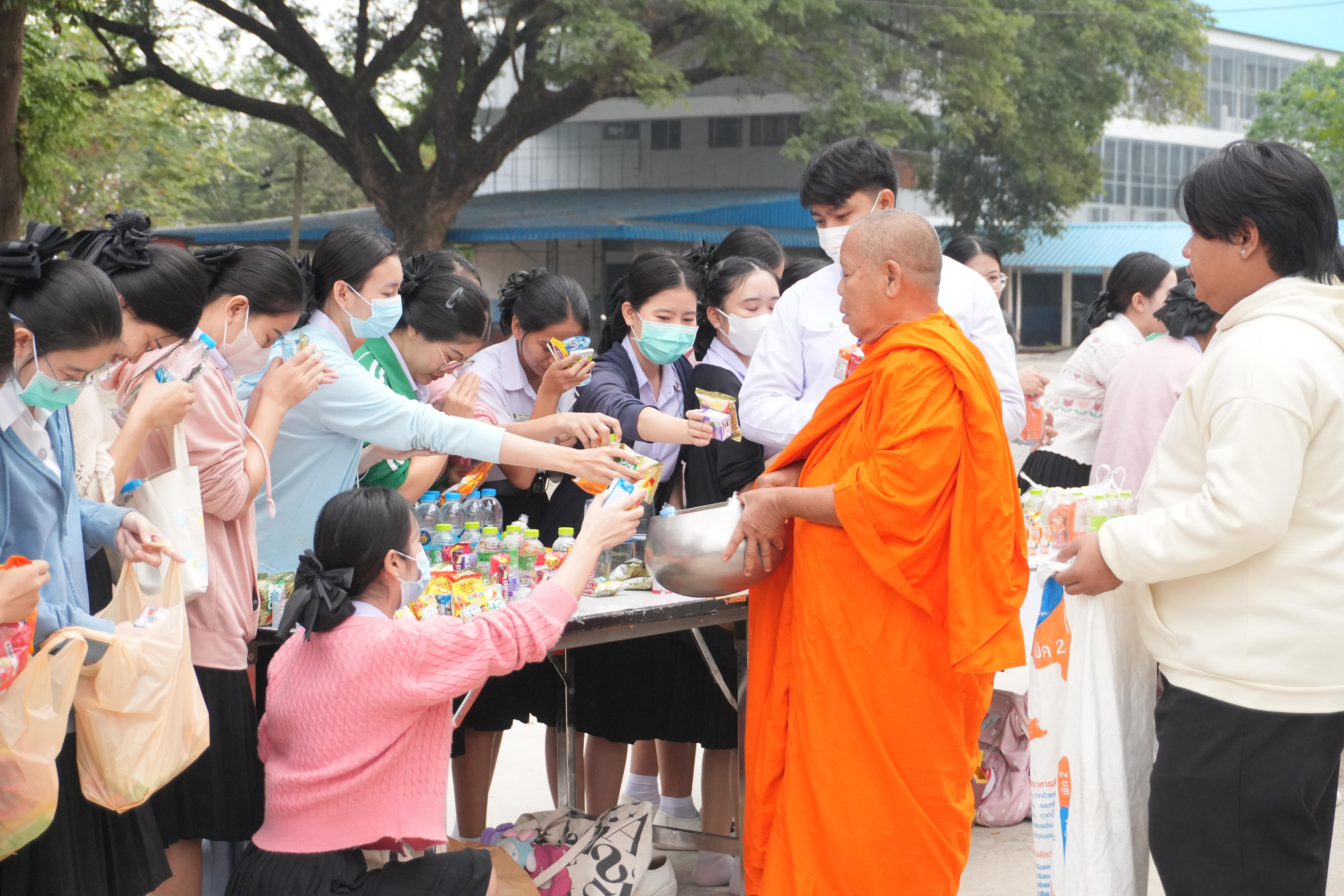 39. ทำบุญวันขึ้นปีใหม่และวันครบรอบก่อตั้งคณะพยาบาลศาสตร์