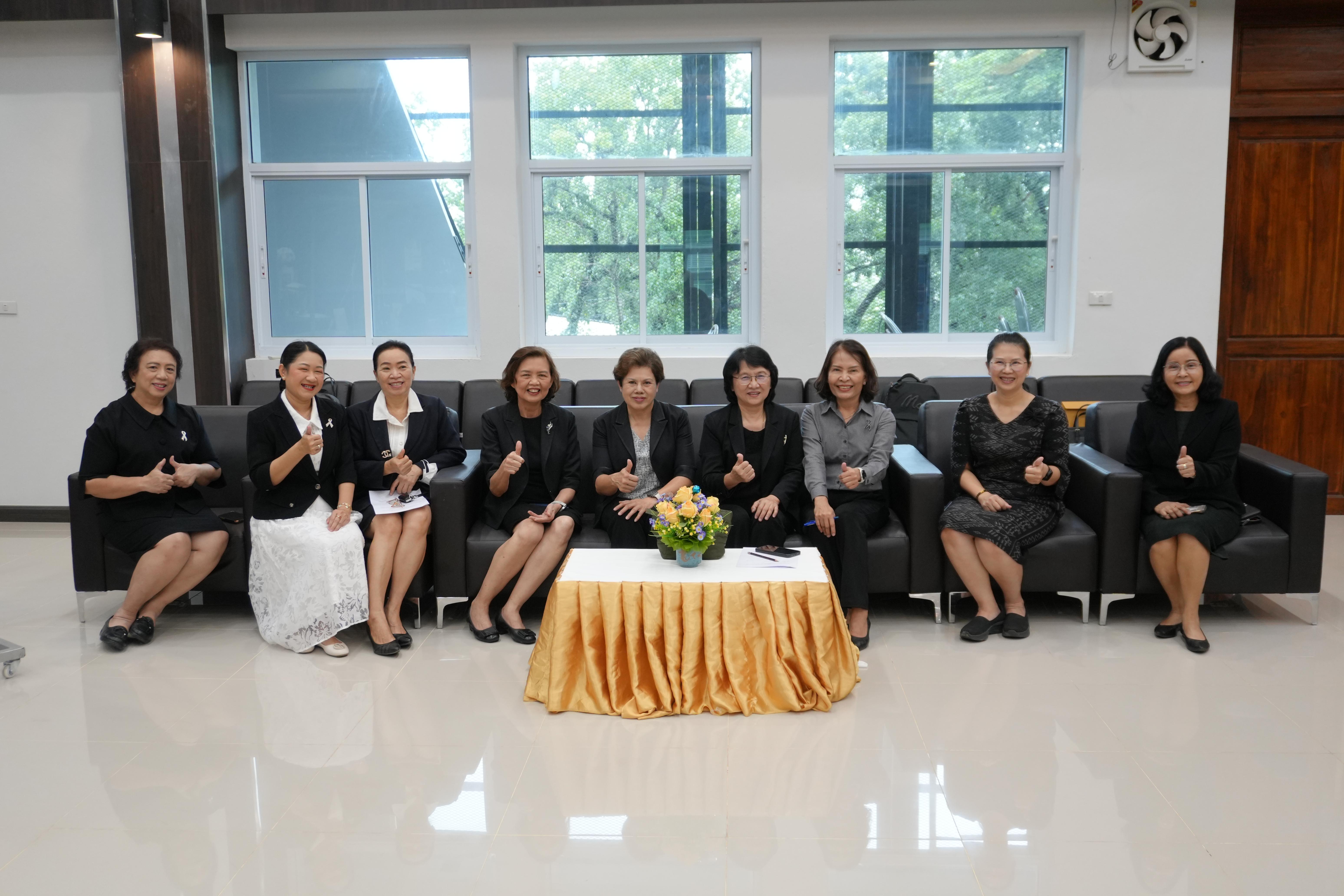 1. กิจกรรม เวทีแลกเปลี่ยนเรียนรู้ผู้สำเร็จการอบรมหลักสูตรประกาศนียบัตรผู้ดูแลผู้สูงอายุที่อยู่ในภาวะพึ่งพิง ประจำปี 2568