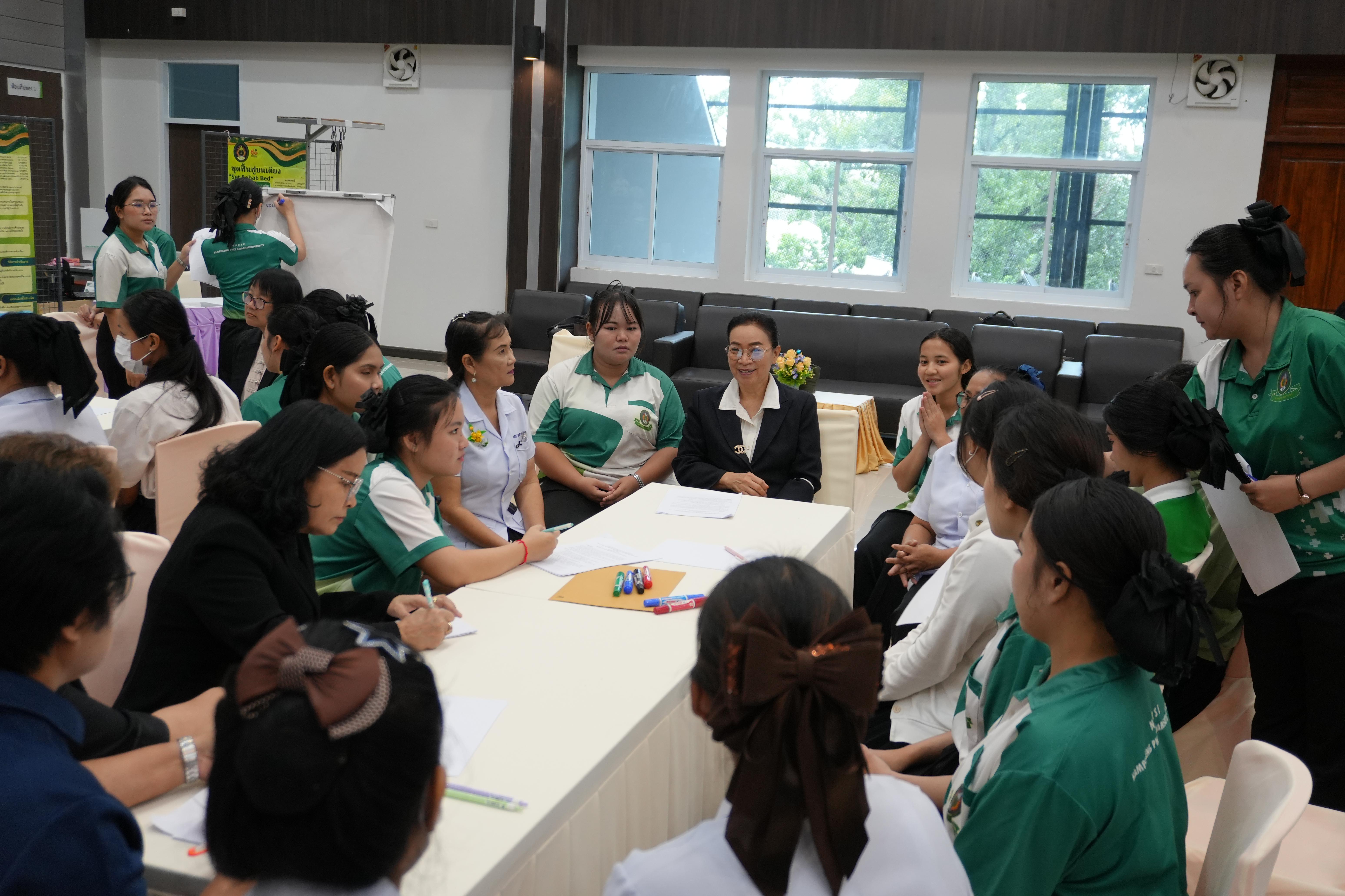 24. กิจกรรม เวทีแลกเปลี่ยนเรียนรู้ผู้สำเร็จการอบรมหลักสูตรประกาศนียบัตรผู้ดูแลผู้สูงอายุที่อยู่ในภาวะพึ่งพิง ประจำปี 2568