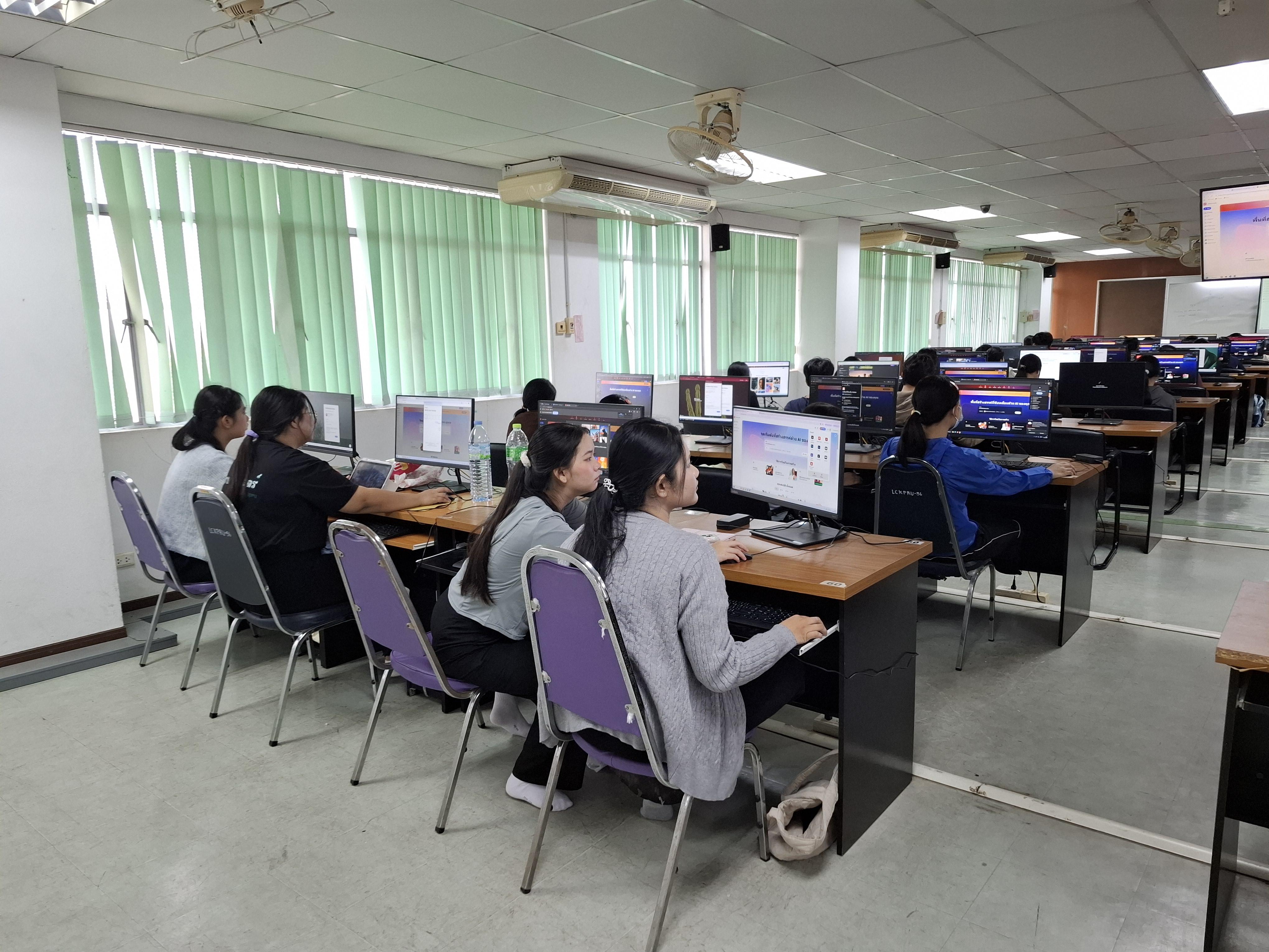 10. โครงการอบรมเชิงปฏิบัติการ “การพัฒนาความฉลาดรอบรู้ด้านปัญญาประดิษฐ์ (AI) สำหรับนักศึกษาพยาบาล