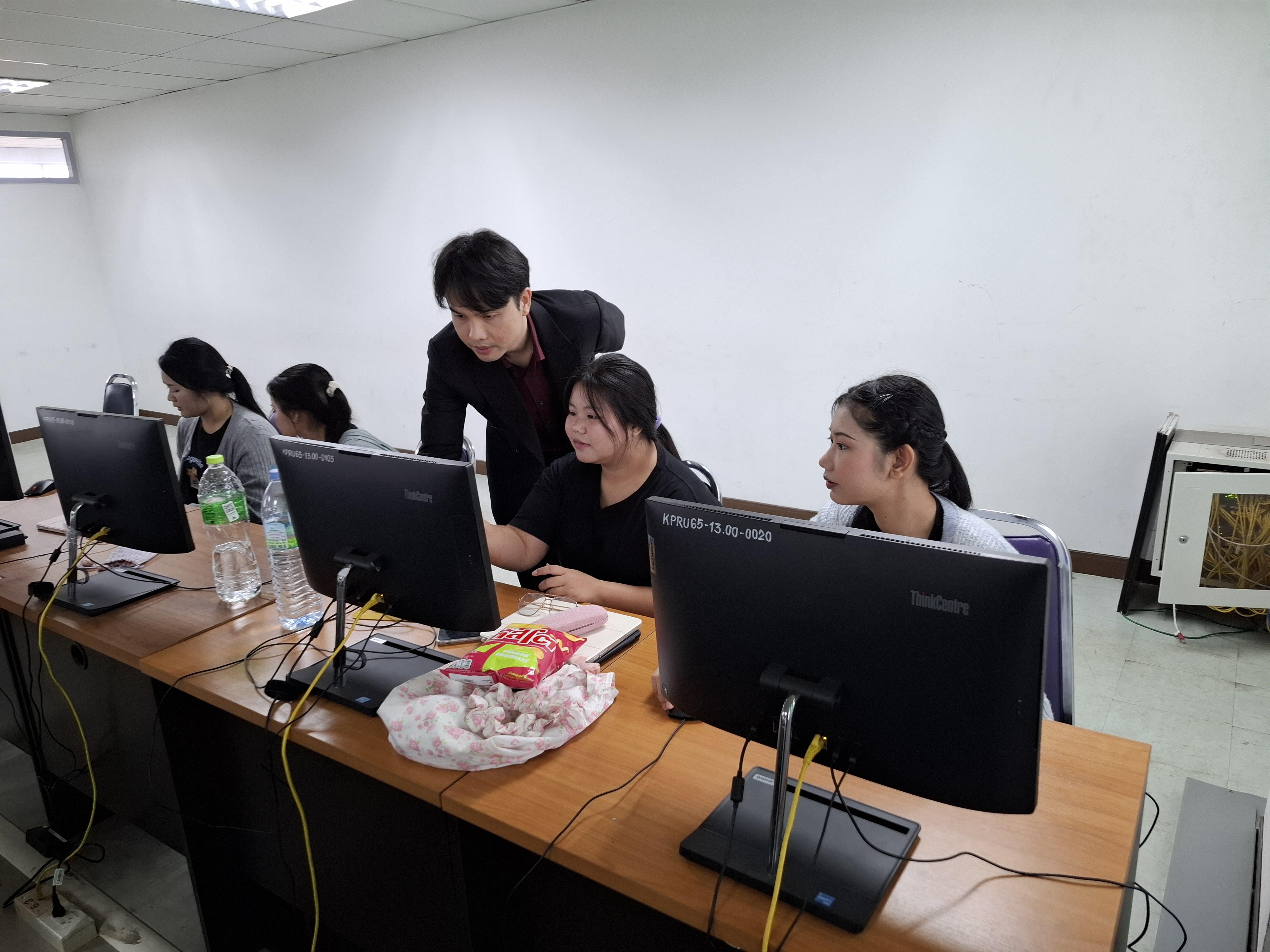 13. โครงการอบรมเชิงปฏิบัติการ “การพัฒนาความฉลาดรอบรู้ด้านปัญญาประดิษฐ์ (AI) สำหรับนักศึกษาพยาบาล