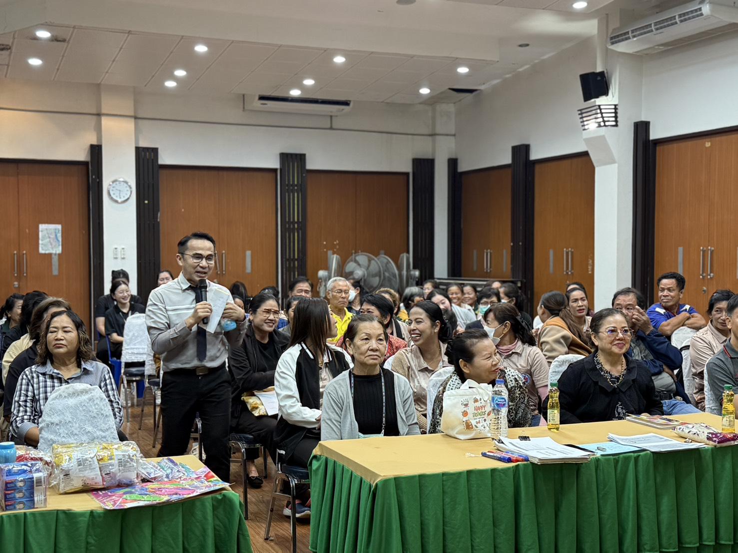 14. การพัฒนาแกนนำและเครือข่ายในการคัดกรองสุขภาพจิตและลดความเครียดในชุมชน” ภายใต้โครงการพัฒนาคุณภาพชีวิตและยกระดับรายได้ให้กับชุมชนฐานราก