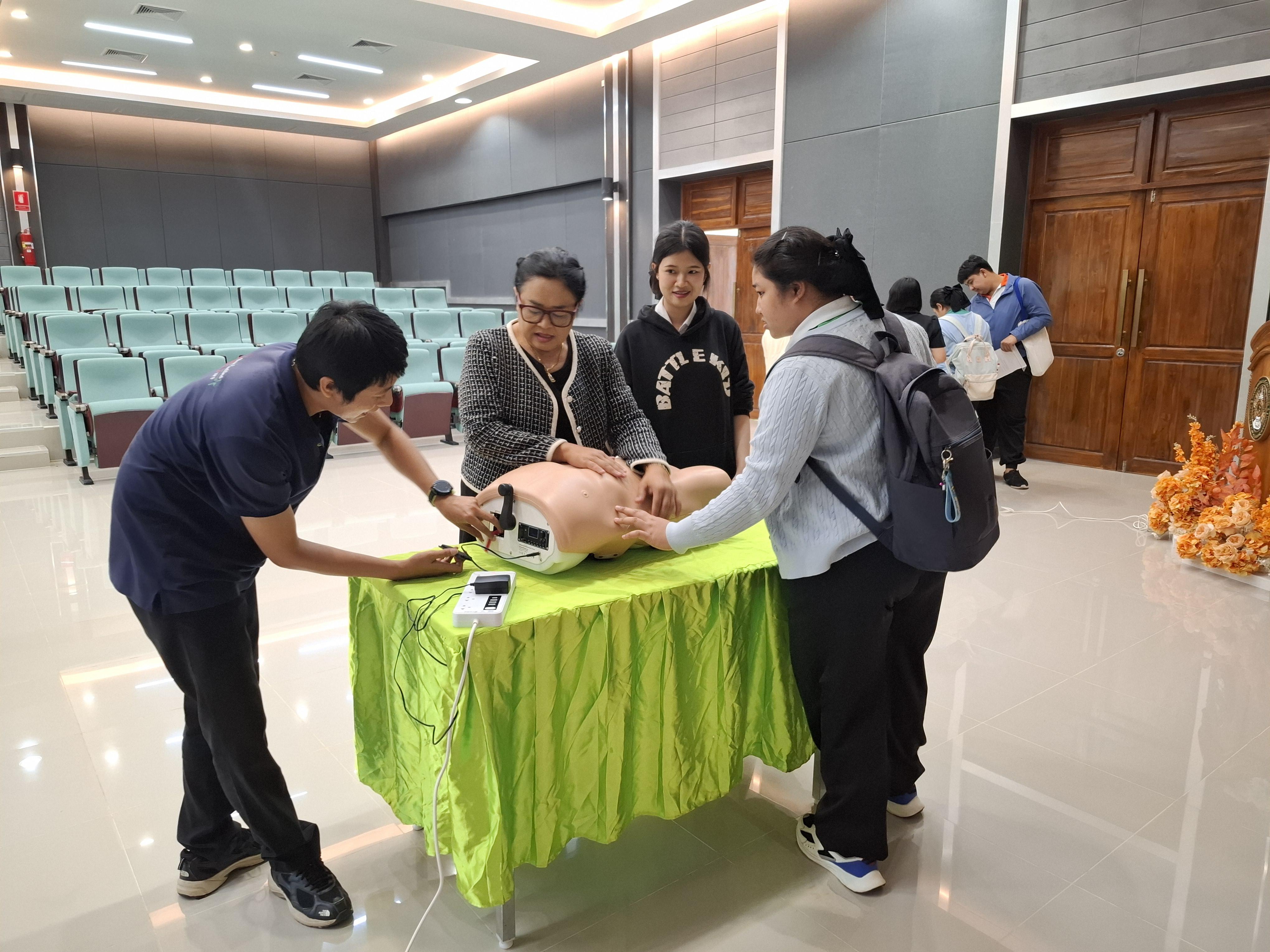 14. โครงการ “การพัฒนาศักยภาพด้านการสอนสำหรับพยาบาลพี่เลี้ยง