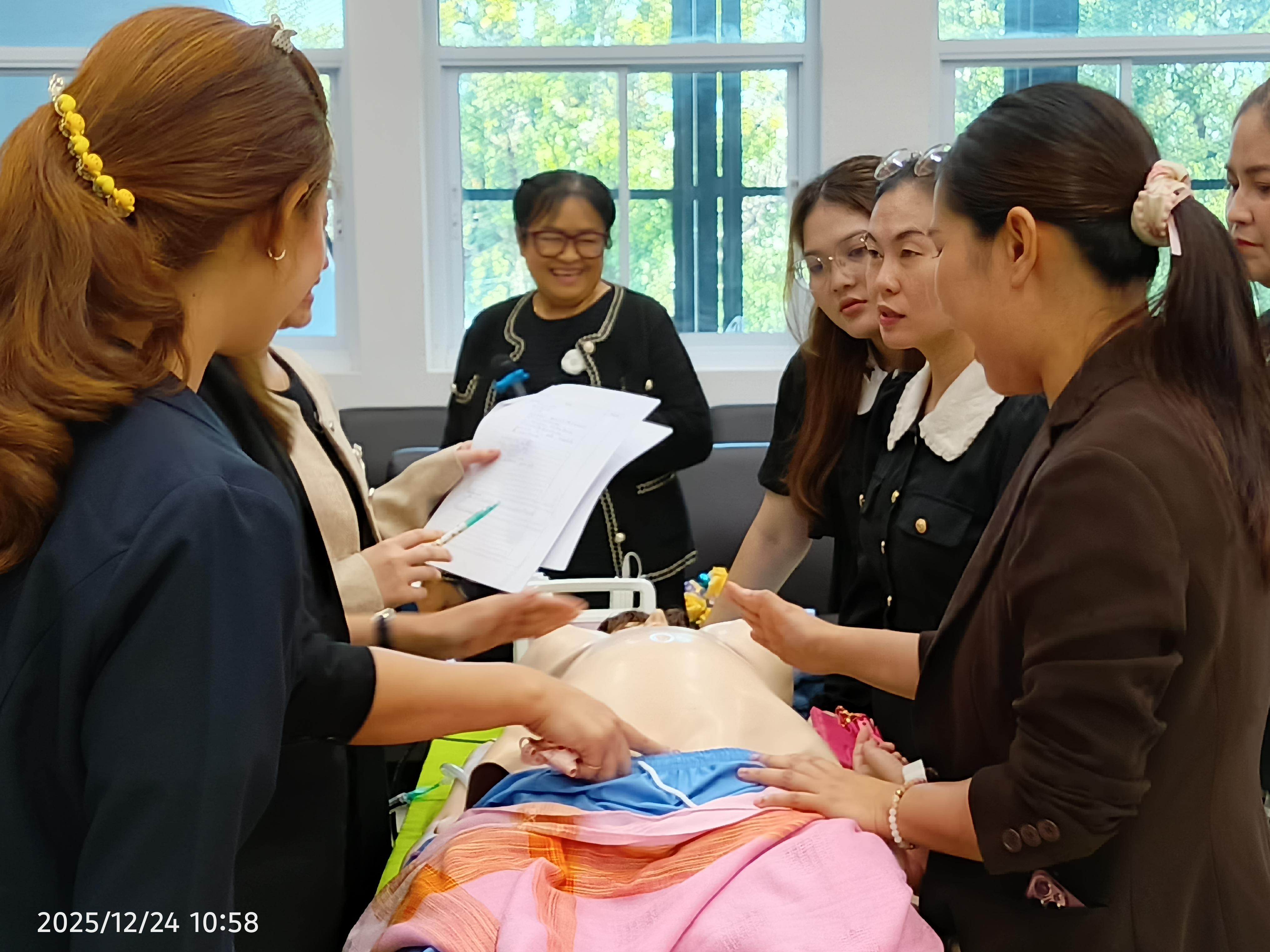 38. โครงการ “การพัฒนาศักยภาพด้านการสอนสำหรับพยาบาลพี่เลี้ยง