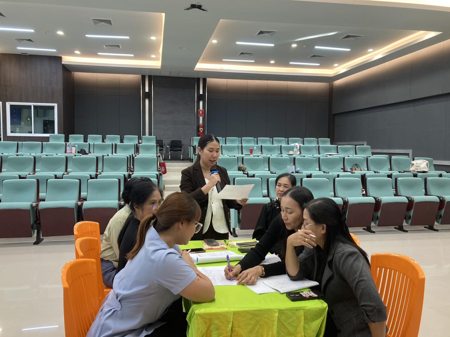 49. โครงการ “การพัฒนาศักยภาพด้านการสอนสำหรับพยาบาลพี่เลี้ยง