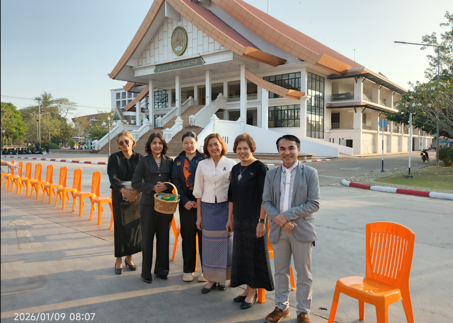 12. ตักบาตรข้าวสารอาหารแห้ง ทำบุญปีใหม่ 2569