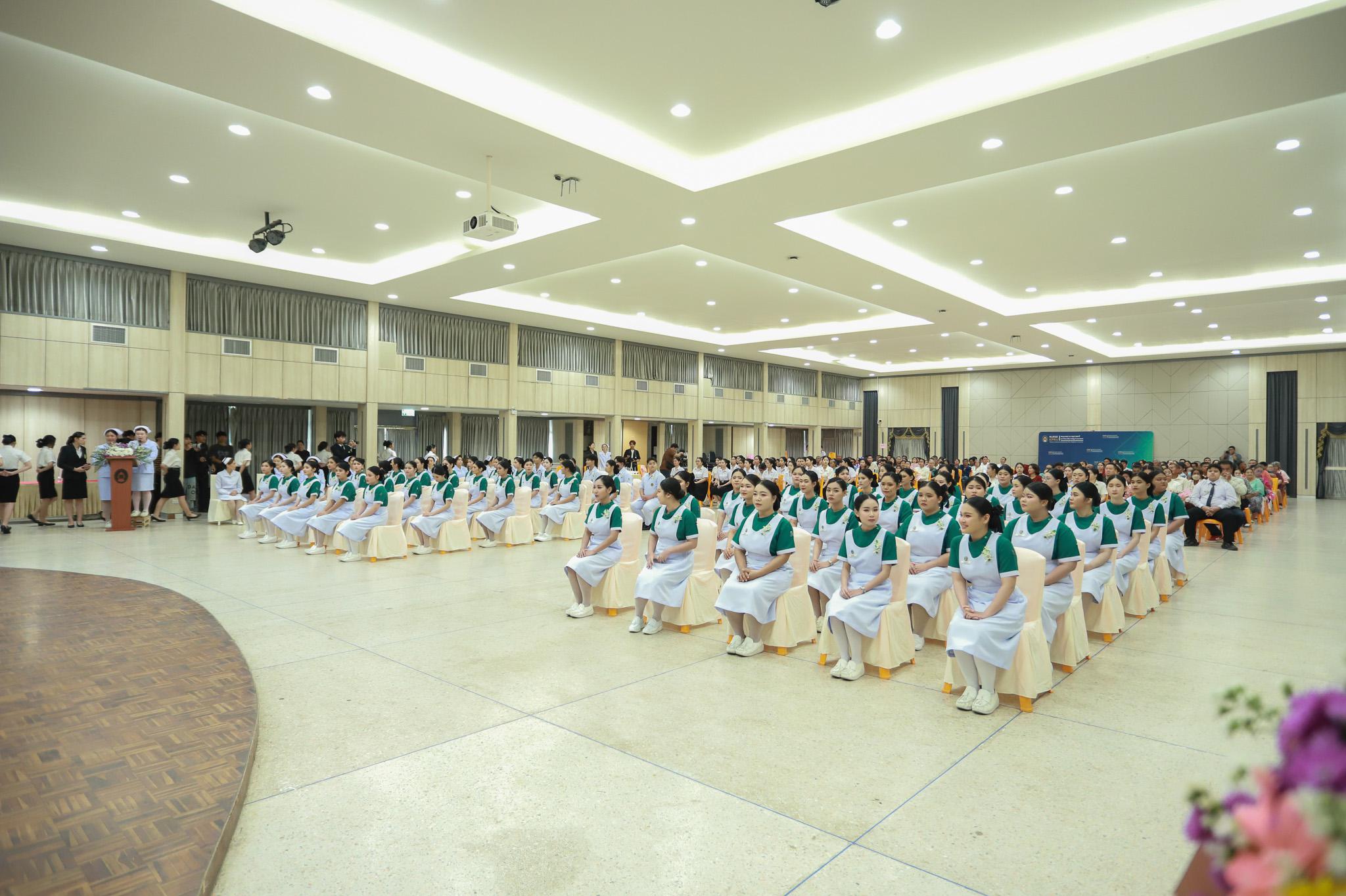 1. พิธีมอบหมวก เข็มชั้นปี และตะเกียงไนติงเกล ประจำปีการศึกษา 2568