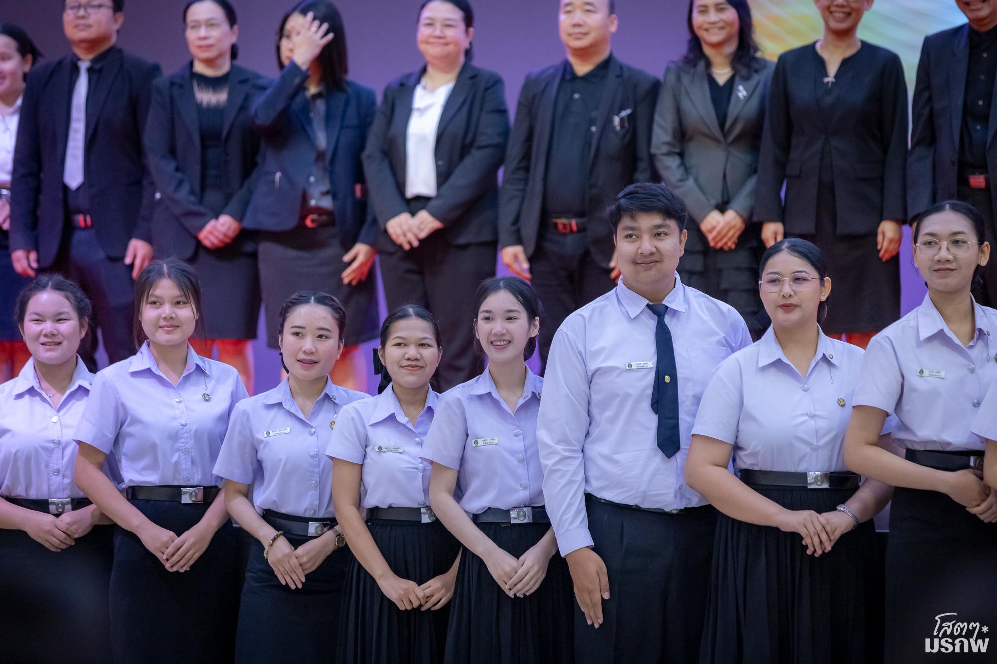 11. พิธีมอบรางวัลแก่นักศึกษาและบุคลากร ที่สร้างชื่อเสียงให้แก่มหาวิทยาลัยราชภัฏกำแพงเพชร