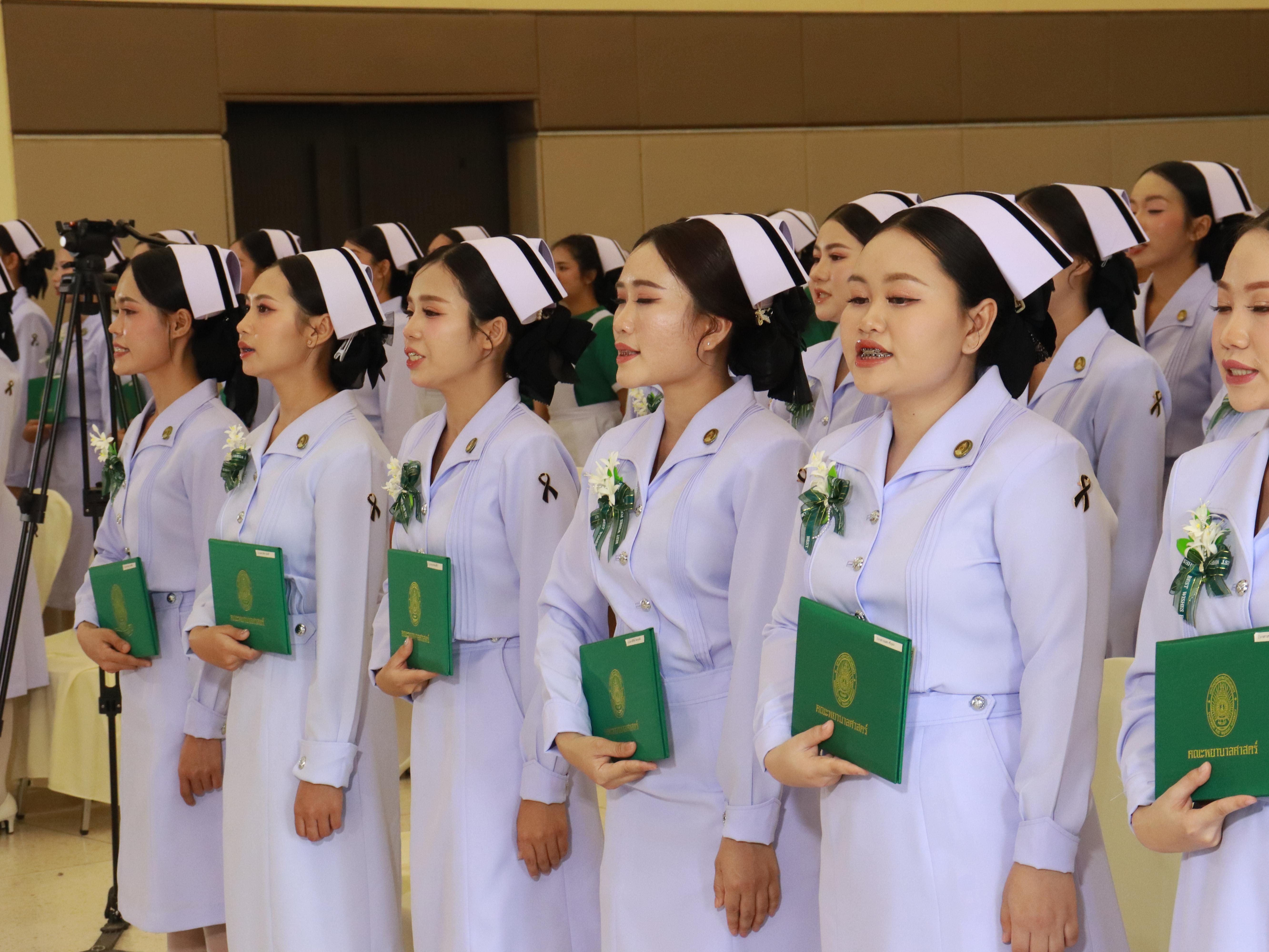 13. พิธีสำเร็จการศึกษา!! นักศึกษาหลักสูตรพยาบาลศาสตรบัณฑิต ประจำปีการศึกษา 2568