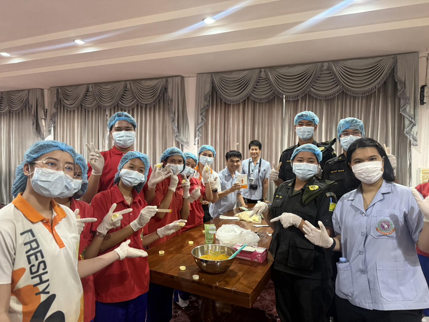 15. นวัตกรรมสุขภาพที่ใช้ในชุมชน ครีมทาแก้คันจากว่านม่วง จัดขึ้นที่ โรงเรียนเฉลิมพระเกียรติสมเด็จพระศรีนครินทร์ กำแพงเพชร