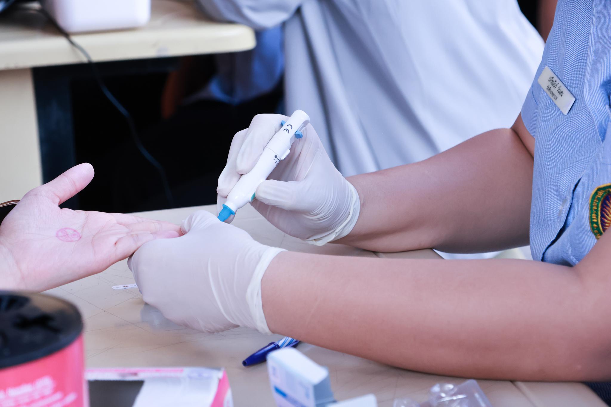 12. กิจกรรม “ตลาดนัดสุขภาพ KPRU”