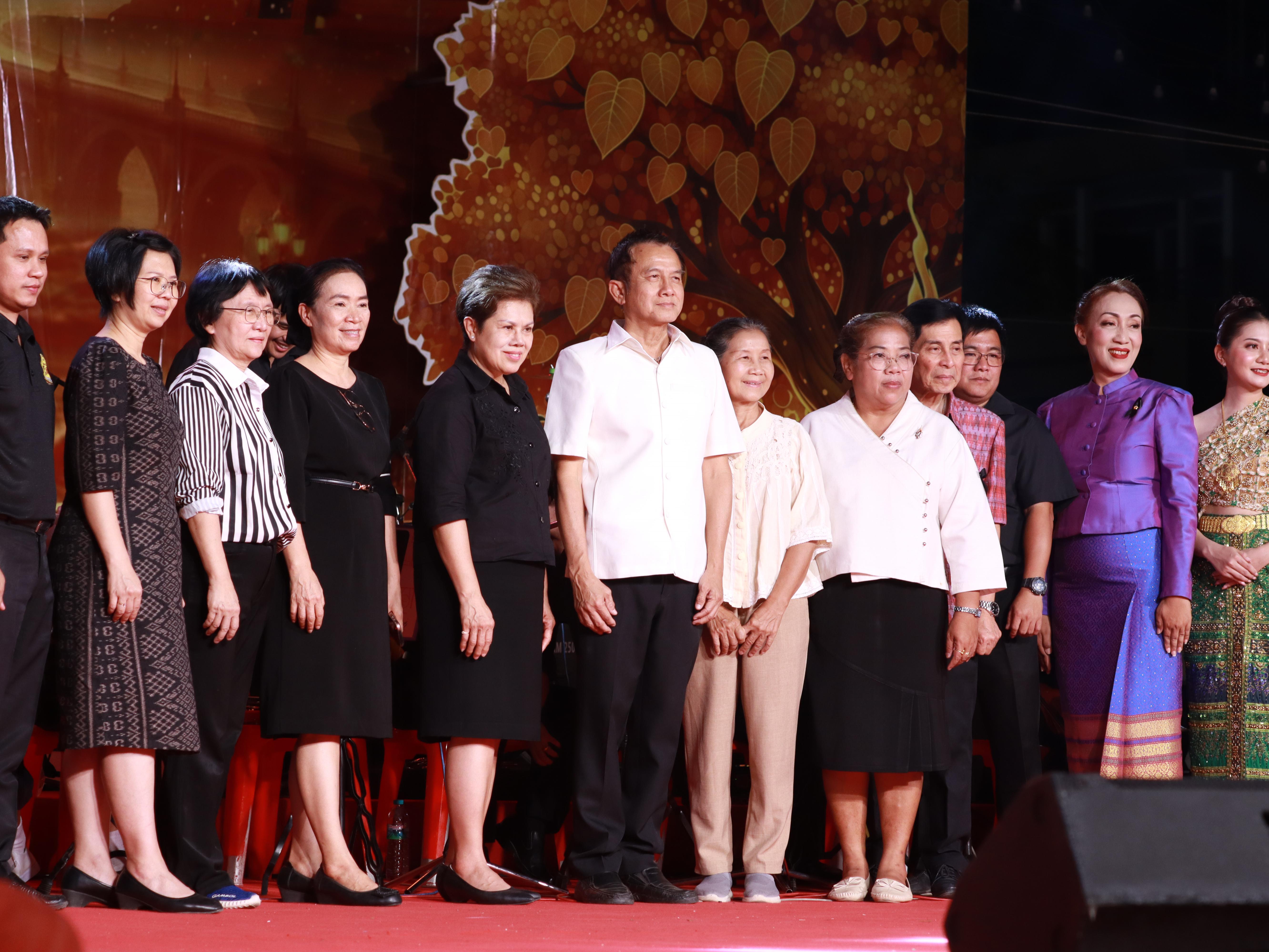 8. นักศึกษา คณะพยาบาลศาสตร์ ชั้น ปีที่ 1 ร่วมทำการแสดง ในงานประเพณีนบพระ-เล่นเพลง และงานกาชาดจังหวัดกำแพงเพชร ประจำปี 2569