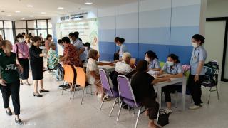 2. จัดกิจกรรมส่งเสริมและดูแลสุขภาพผู้สูงอายุ