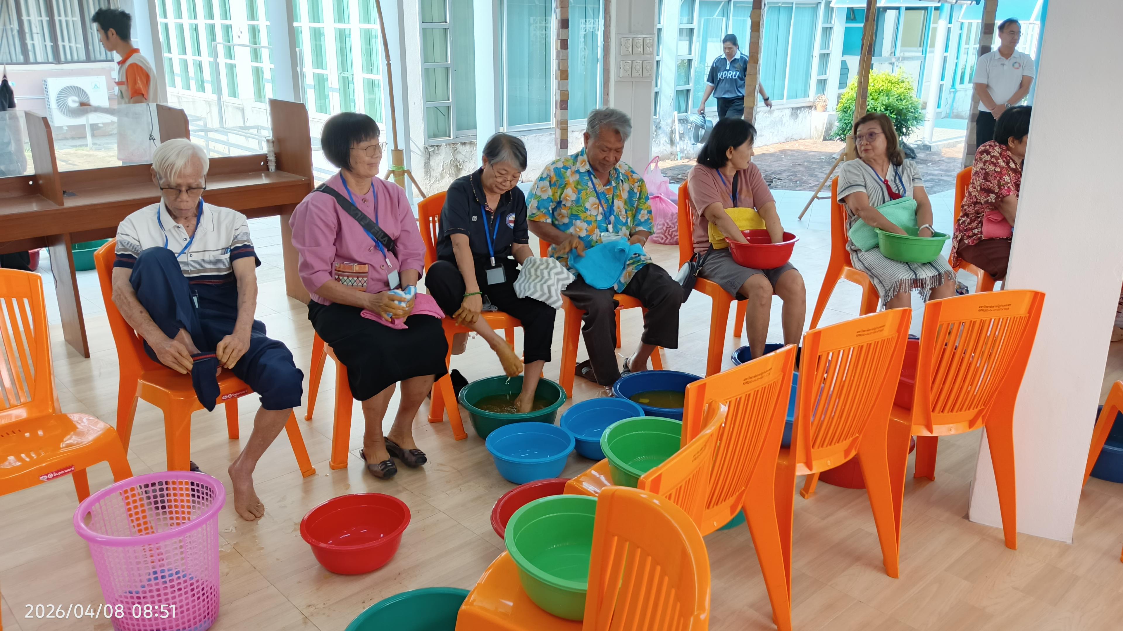 12. กิจกรรมส่งเสริมและดูแลสุขภาพผู้สูงอายุ