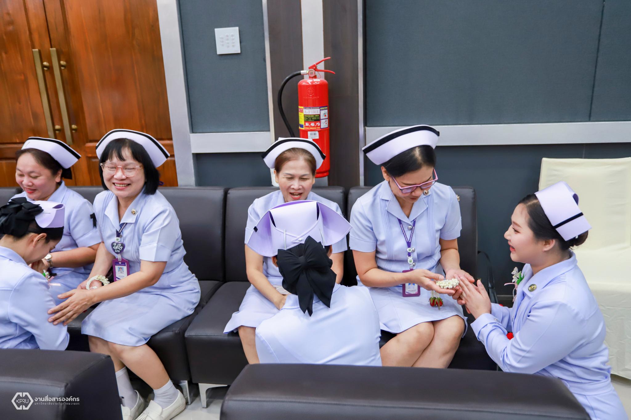 6. พิธีสำเร็จการศึกษา หลักสูตรประกาศนียบัตรผู้ช่วยพยาบาล รุ่นที่ 3