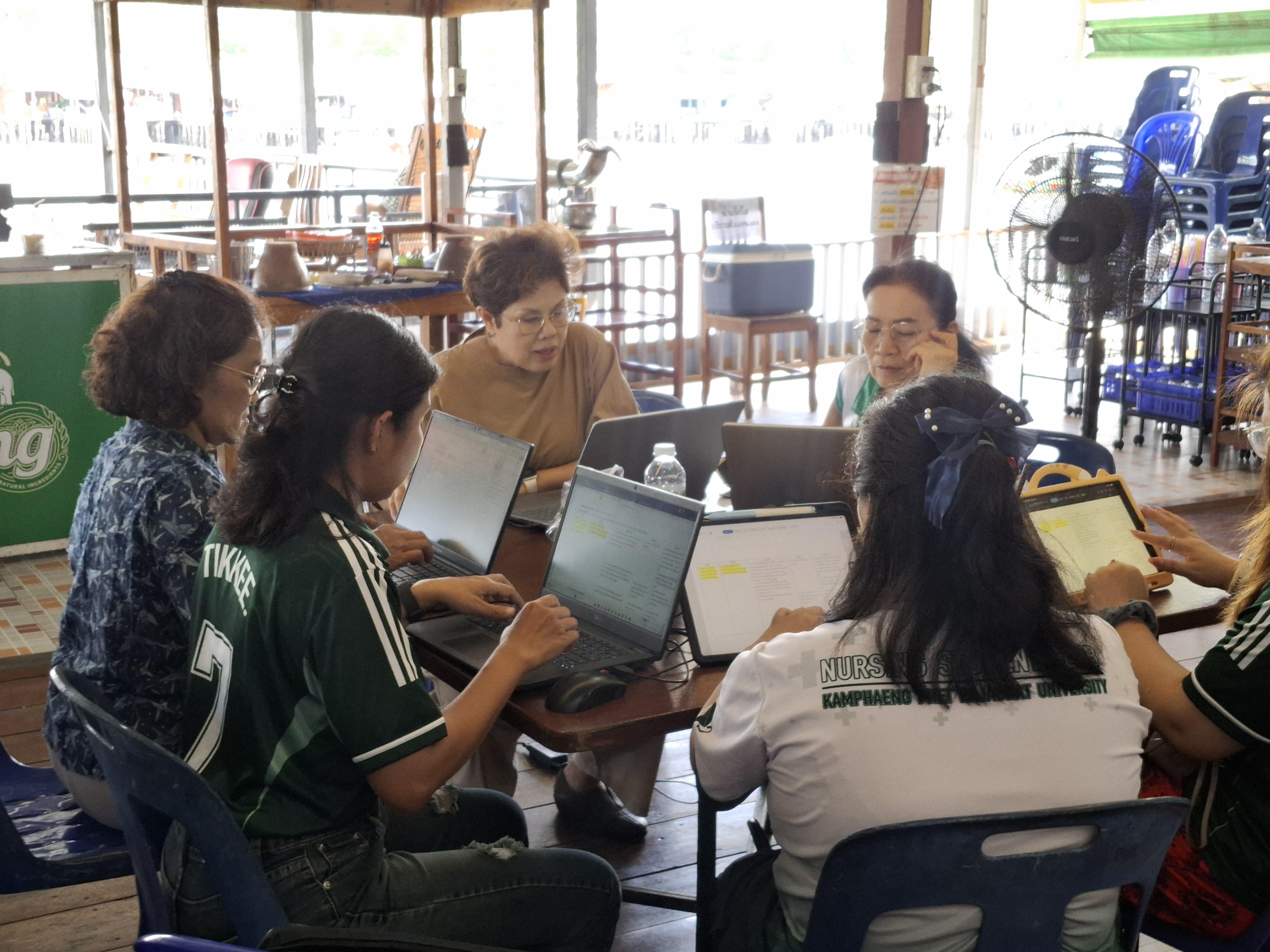 6. โครงการอบรมเชิงปฏิบัติการ ทบทวนแผนยุทธศาสตร์ คณะพยาบาลศาสตร์ประจำปี 2566-2570