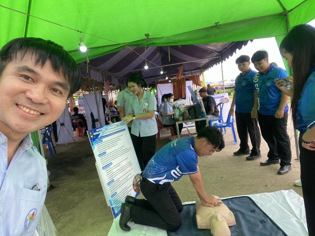 7. คณะพยาบาลศาสตร์ ร่วมออกบูท ท่าพุทราโมเดล