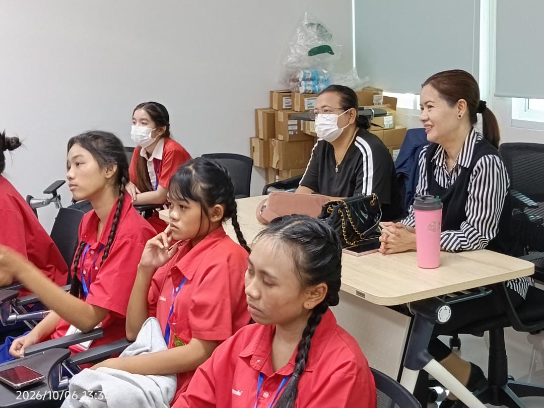 20. การเรียนและฝึกอบรมเพื่อเก็บสะสมหน่วยกิต (Credit Bank) ในรายวิชาการช่วยเหลือดูแลสุขภาพบุคคลที่บ้านและชุมชน ซึ่งเชื่อมโยงกับการเรียนรู้ผ่านระบบ KPRU MOOC