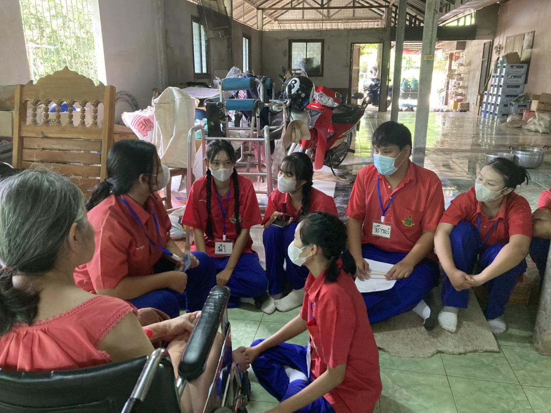 32. การเรียนและฝึกอบรมเพื่อเก็บสะสมหน่วยกิต (Credit Bank) ในรายวิชาการช่วยเหลือดูแลสุขภาพบุคคลที่บ้านและชุมชน ซึ่งเชื่อมโยงกับการเรียนรู้ผ่านระบบ KPRU MOOC