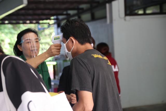 3. รับนักศึกษาเข้าหอพัก